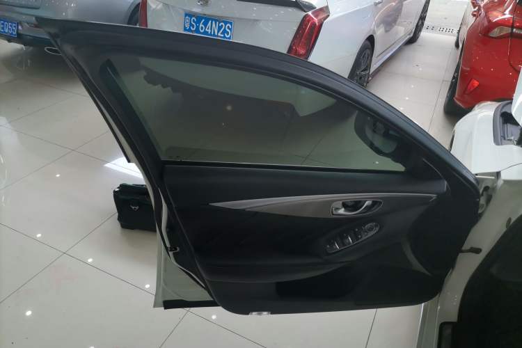 Used Infiniti Q50L 2015 2.0T Enjoyment Edition Left Front Door Interior