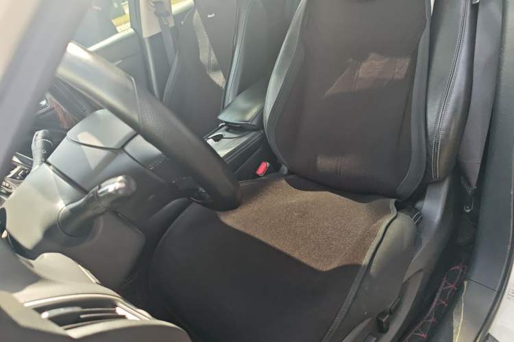 Used Infiniti Q50L 2015 2.0T Enjoyment Edition Left Front Seat