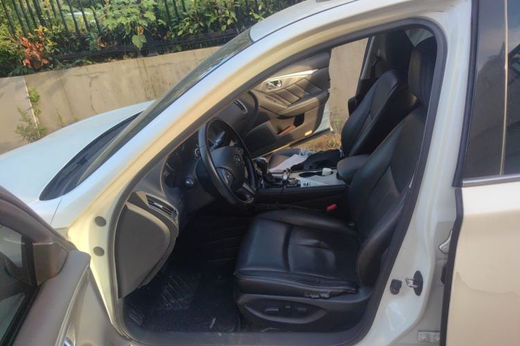 Used Infiniti Q50L 2015 2.0T Enjoyment Edition Left Front Seat
