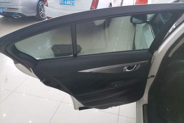 Used Infiniti Q50L 2015 2.0T Enjoyment Edition Left Rear Door Interior