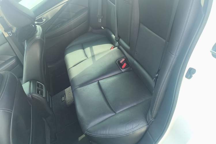 Used Infiniti Q50L 2015 2.0T Enjoyment Edition Left Rear Seat