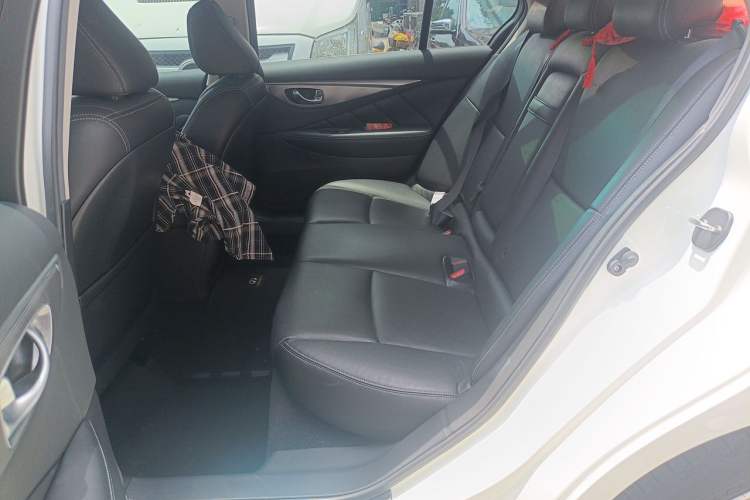 Used Infiniti Q50L 2015 2.0T Enjoyment Edition Left Rear Seat