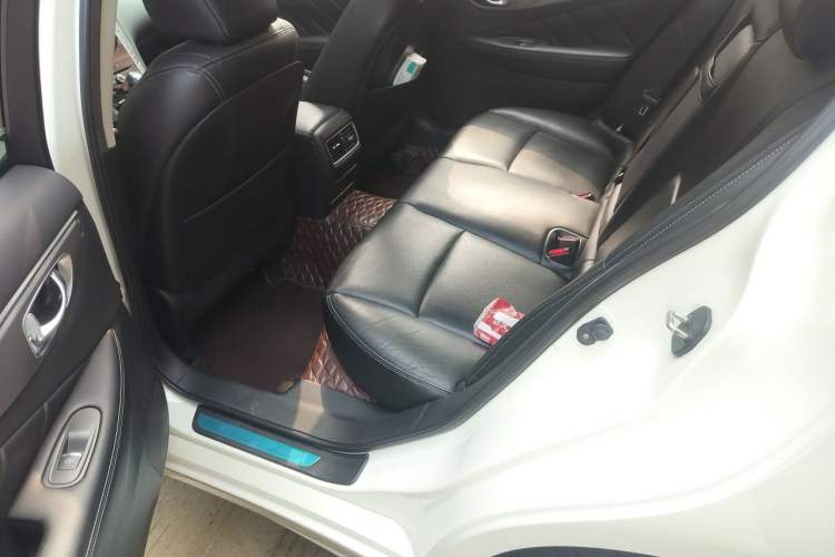 Used Infiniti Q50L 2015 2.0T Enjoyment Edition Left Rear Seat