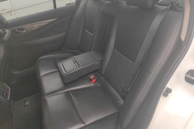 Used Infiniti Q50L 2015 2.0T Enjoyment Edition Left Rear Seat