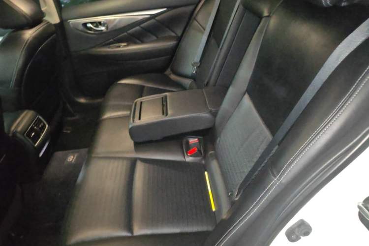 Used Infiniti Q50L 2015 2.0T Sport Edition Left Rear Seat