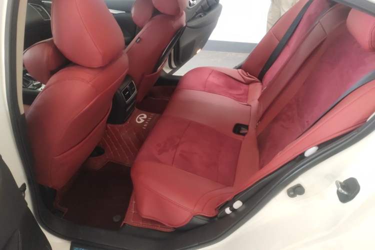 Used Infiniti Q50L 2015 2.0T Enjoyment Edition Left Rear Seat