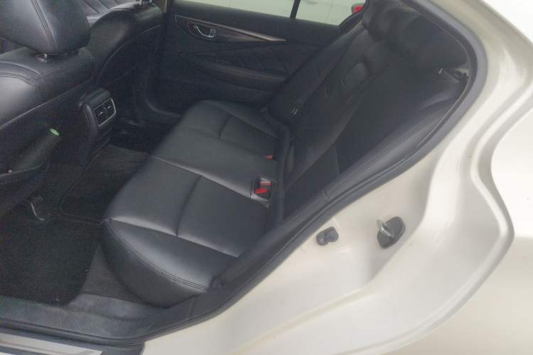 Used Infiniti Q50L 2015 2.0T Comfort Edition Left Rear Seat