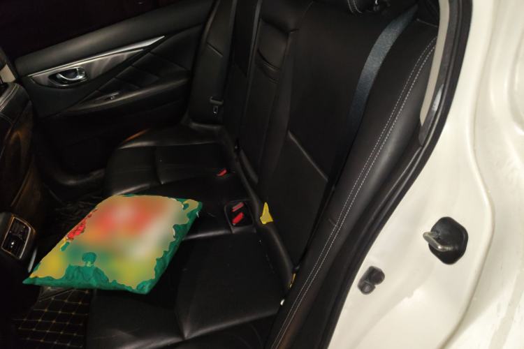 Used Infiniti Q50L 2015 2.0T Enjoyment Edition Left Rear Seat