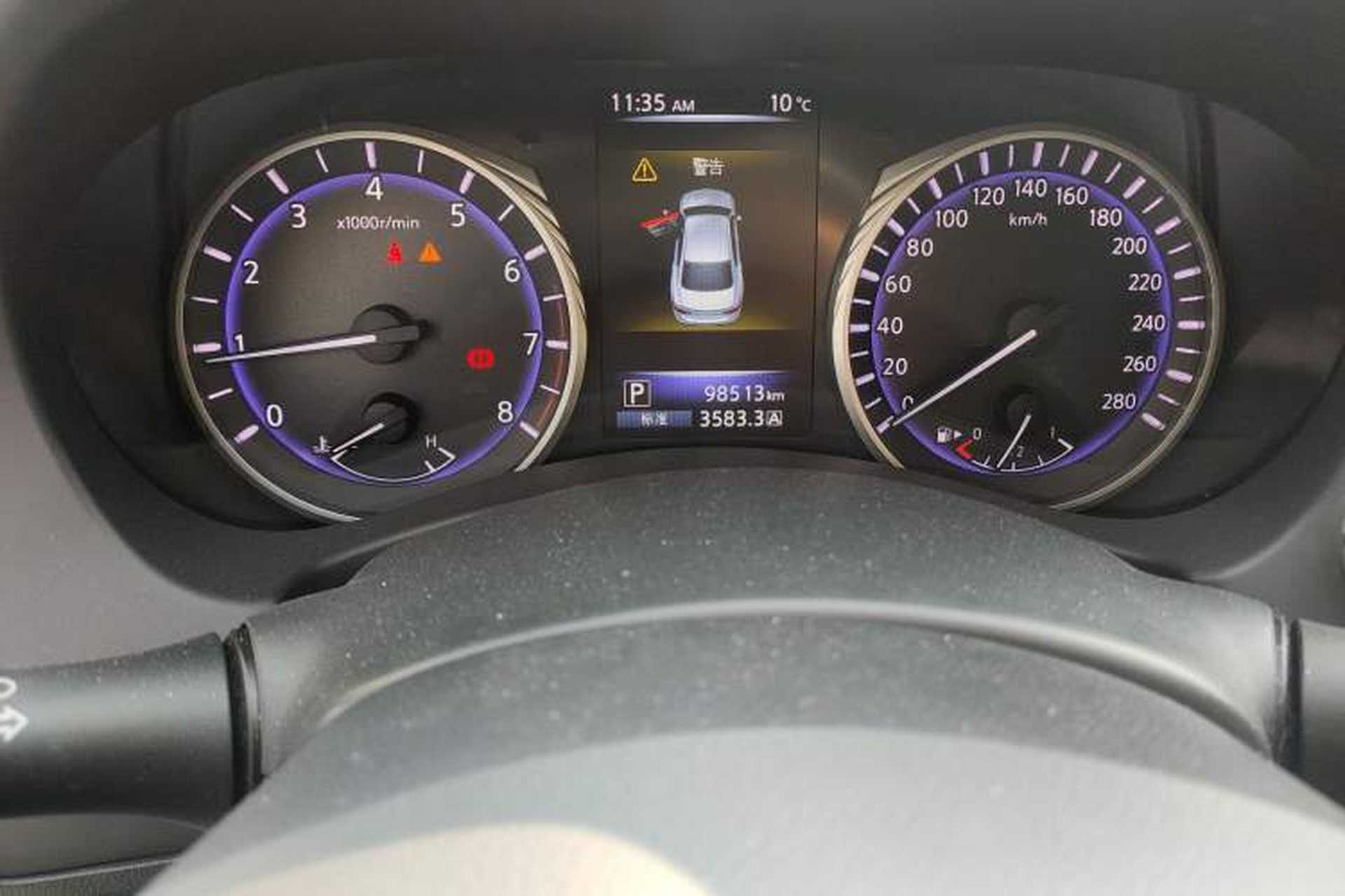 Used Infiniti Q50L 2015 2.0T Enjoyment Edition Odometer Close Up