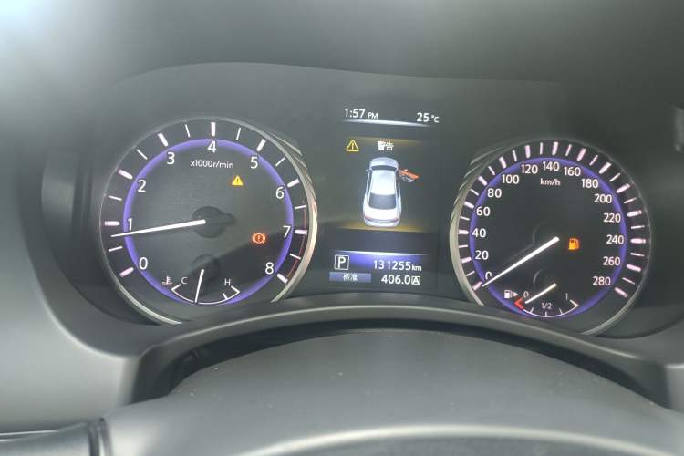 Used Infiniti Q50L 2015 2.0T Sport Edition Odometer Close Up