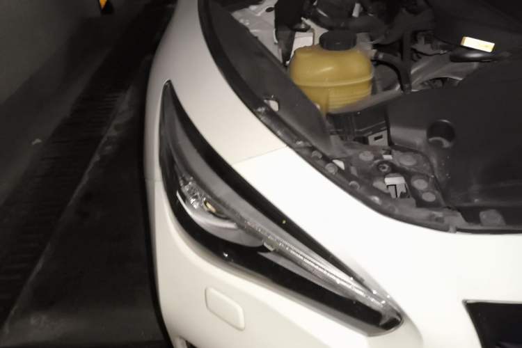Used Infiniti Q50L 2015 2.0T Enjoyment Edition Right Front Headlight