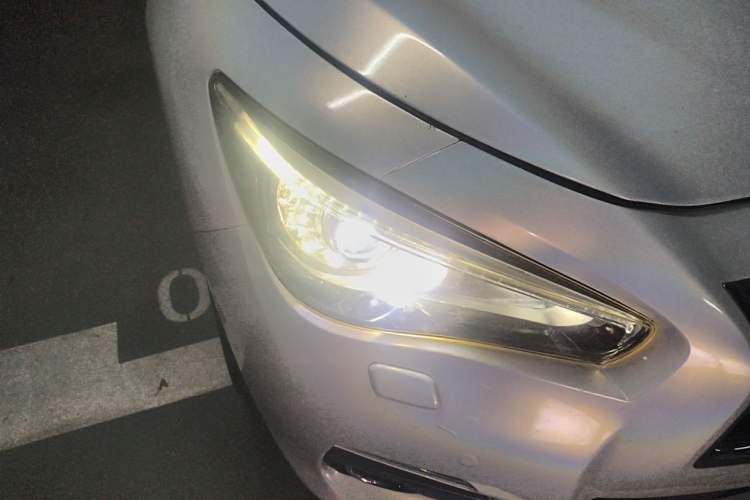 Used Infiniti Q50L 2015 2.0T Enjoyment Edition Right Front Headlight