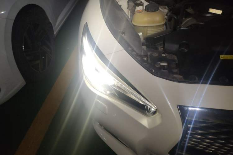 Used Infiniti Q50L 2015 2.0T Enjoyment Edition Right Front Headlight