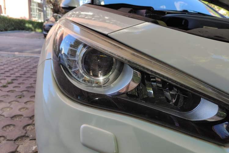 Used Infiniti Q50L 2015 2.0T Enjoyment Edition Right Front Headlight