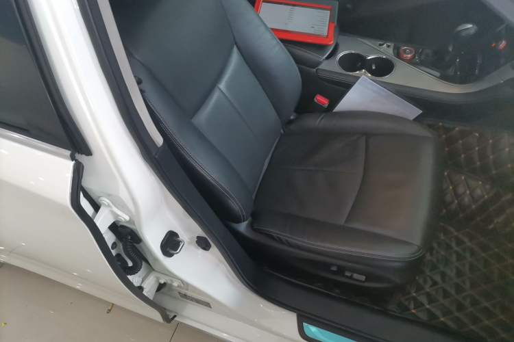 Used Infiniti Q50L 2015 2.0T Enjoyment Edition Right Front Seat