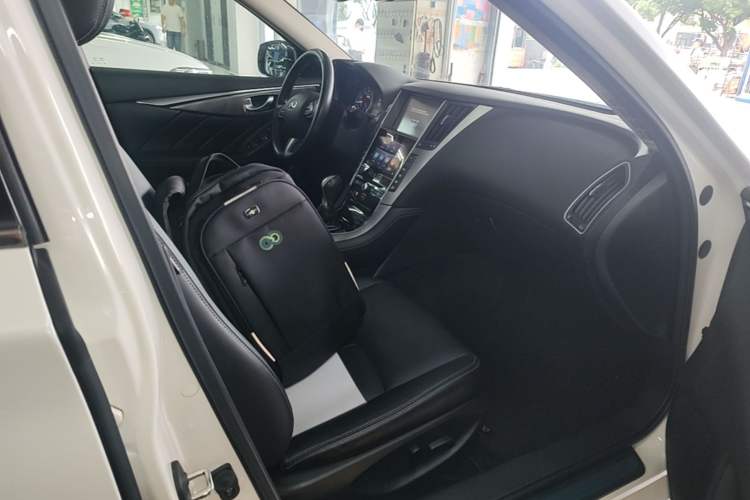 Used Infiniti Q50L 2015 2.0T Enjoyment Edition Right Front Seat