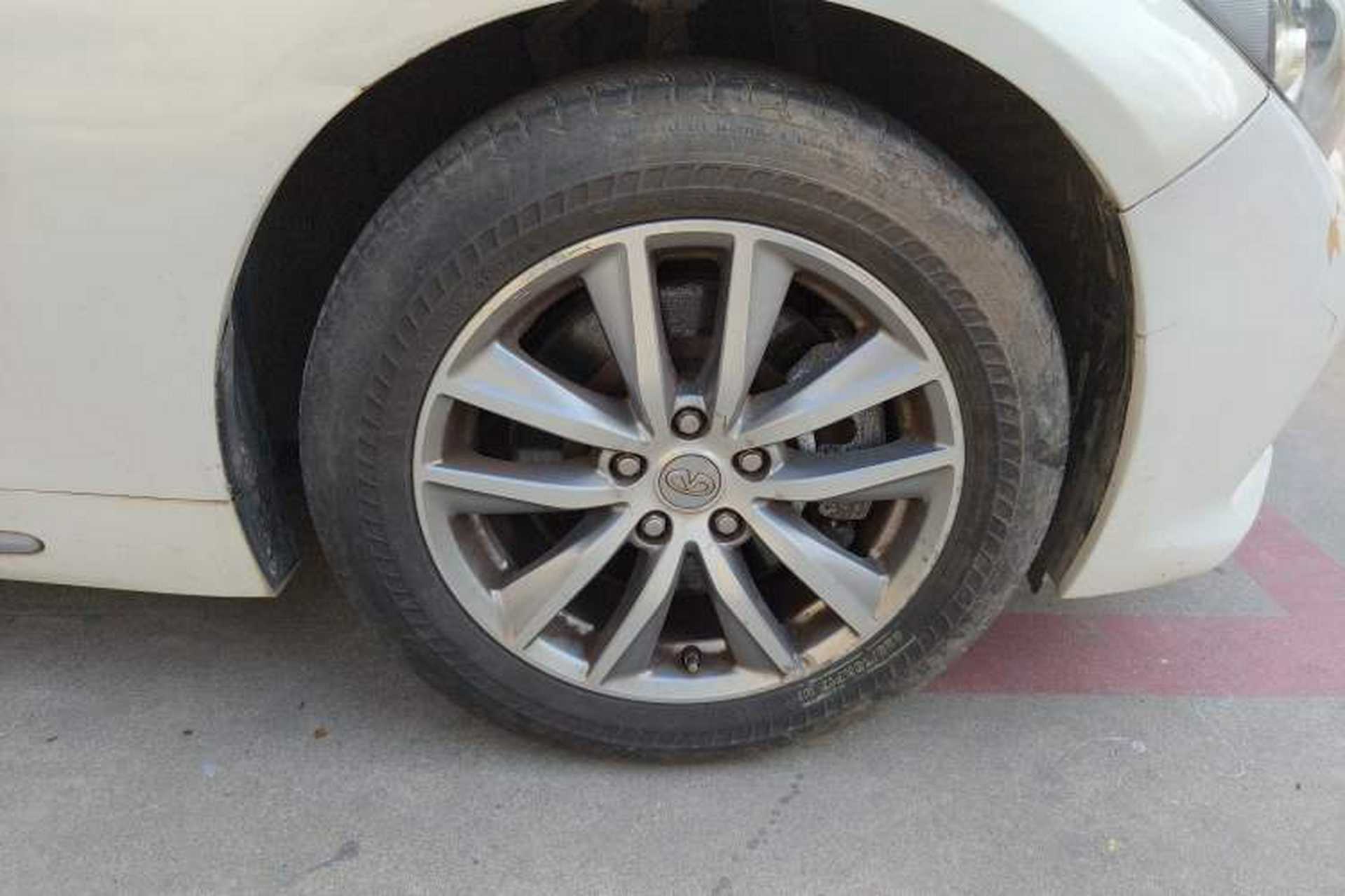 Used Infiniti Q50L 2015 2.0T Enjoyment Edition Right Front Wheel Hub