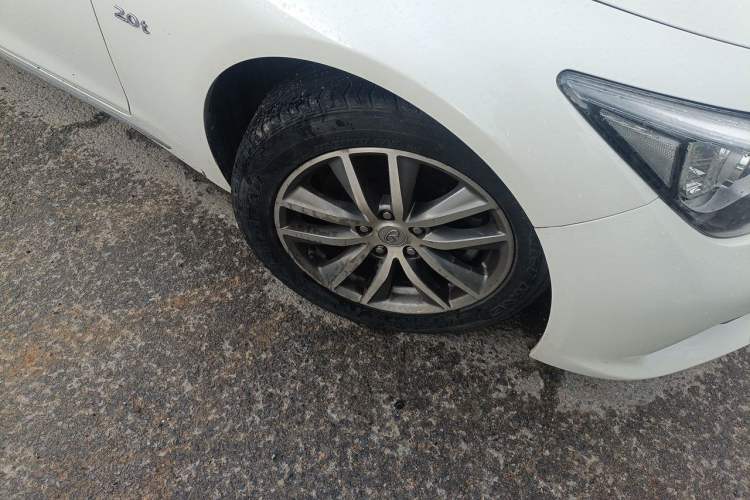 Used Infiniti Q50L 2015 2.0T Enjoyment Edition Right Front Wheel Hub
