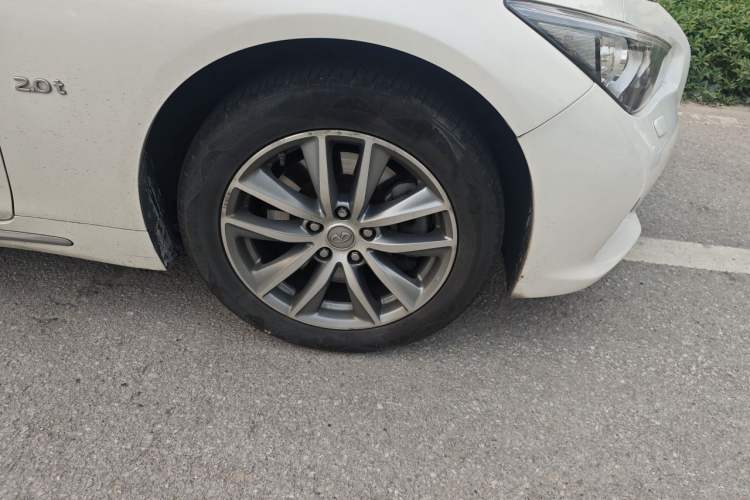 Used Infiniti Q50L 2015 2.0T Luxury Edition Right Front Wheel Hub