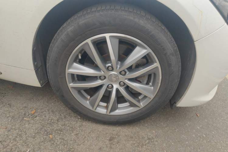 Used Infiniti Q50L 2015 2.0T Enjoyment Edition Right Front Wheel Hub