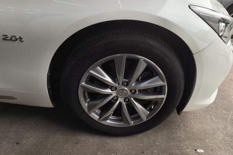 Used Infiniti Q50L 2015 2.0T Enjoyment Edition Right Front Wheel Hub