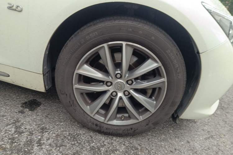Used Infiniti Q50L 2015 2.0T Enjoyment Edition Right Front Wheel Hub