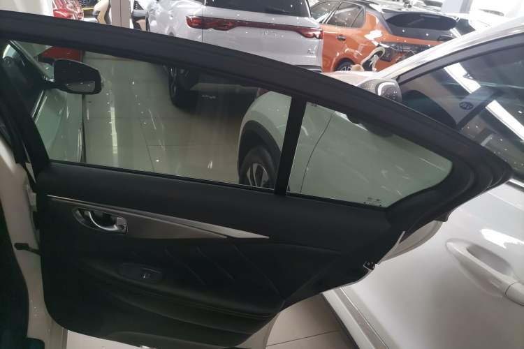 Used Infiniti Q50L 2015 2.0T Enjoyment Edition Right Rear Door Interior