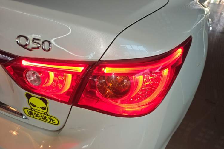 Used Infiniti Q50L 2015 2.0T Enjoyment Edition Right Rear Taillight