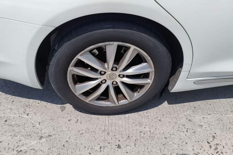 Used Infiniti Q50L 2015 2.0T Enjoyment Edition Right Rear Wheel Hub