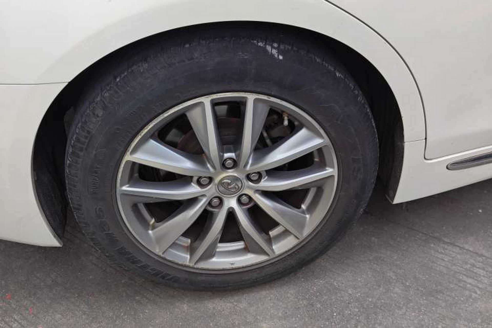 Used Infiniti Q50L 2015 2.0T Comfort Edition Right Rear Wheel Hub