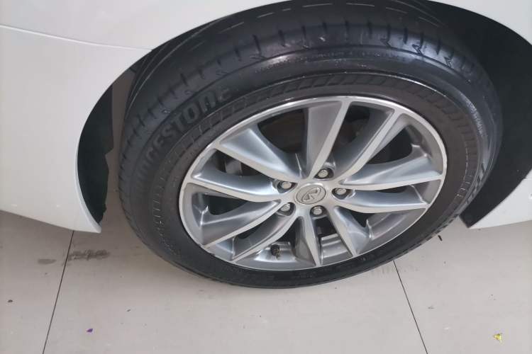 Used Infiniti Q50L 2015 2.0T Enjoyment Edition Right Rear Wheel Hub