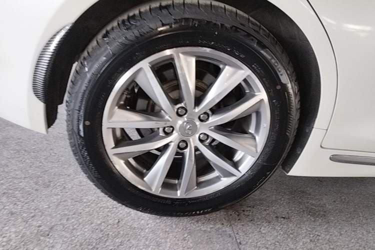 Used Infiniti Q50L 2015 2.0T Enjoyment Edition Right Rear Wheel Hub