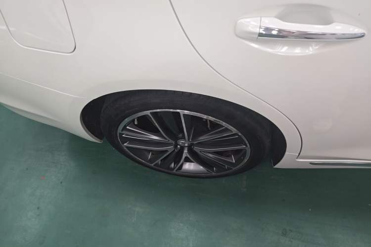 Used Infiniti Q50L 2015 2.0T Luxury Sport Edition Right Rear Wheel Hub