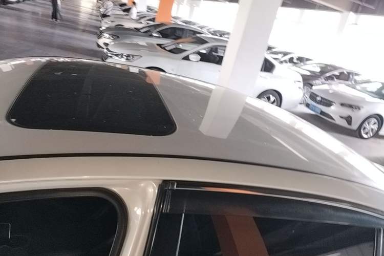 Used Infiniti Q50L 2015 2.0T Enjoyment Edition Roof