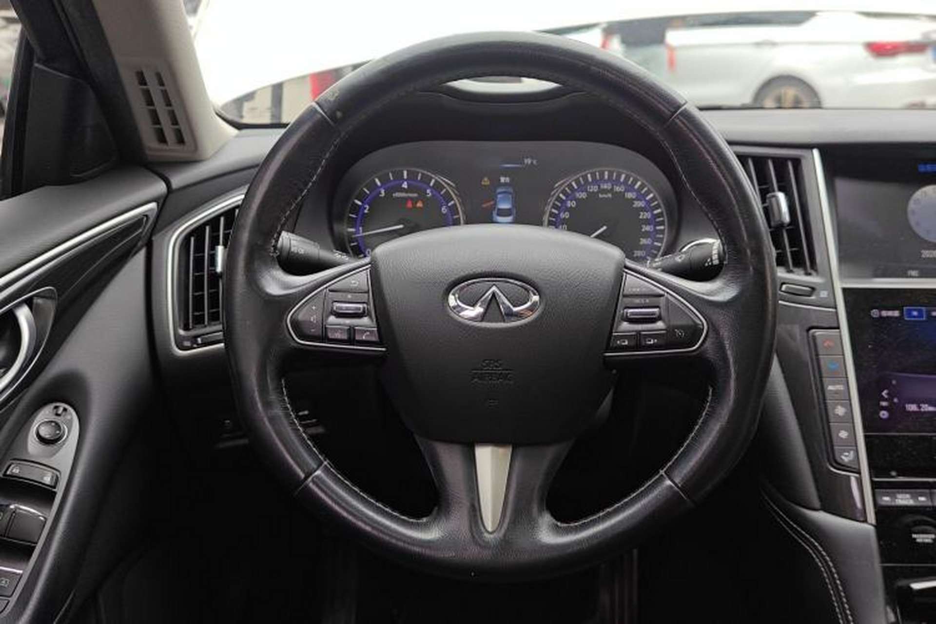 Used Infiniti Q50L 2015 2.0T Comfort Edition Steering Wheel