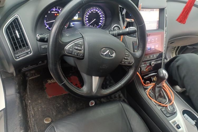 Used Infiniti Q50L 2015 2.0T Enjoyment Edition Steering Wheel