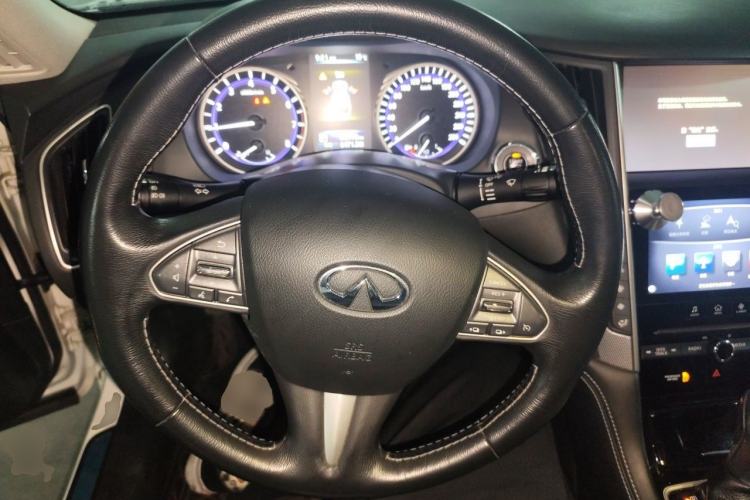 Used Infiniti Q50L 2015 2.0T Enjoyment Edition Steering Wheel