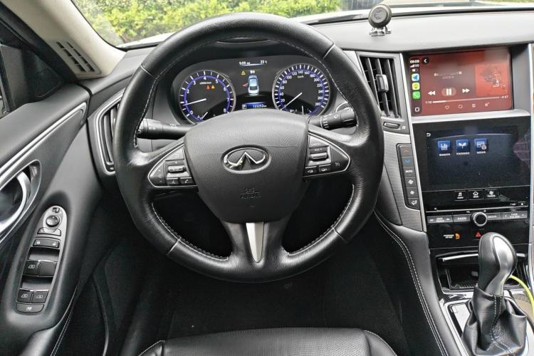 Used Infiniti Q50L 2015 2.0T Enjoyment Edition Steering Wheel