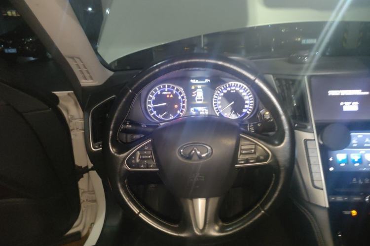 Used Infiniti Q50L 2015 2.0T Enjoyment Edition Steering Wheel