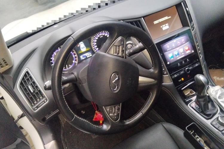 Used Infiniti Q50L 2015 2.0T Enjoyment Edition Steering Wheel