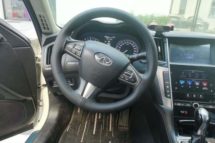 Used Infiniti Q50L 2015 2.0T Enjoyment Edition Steering Wheel
