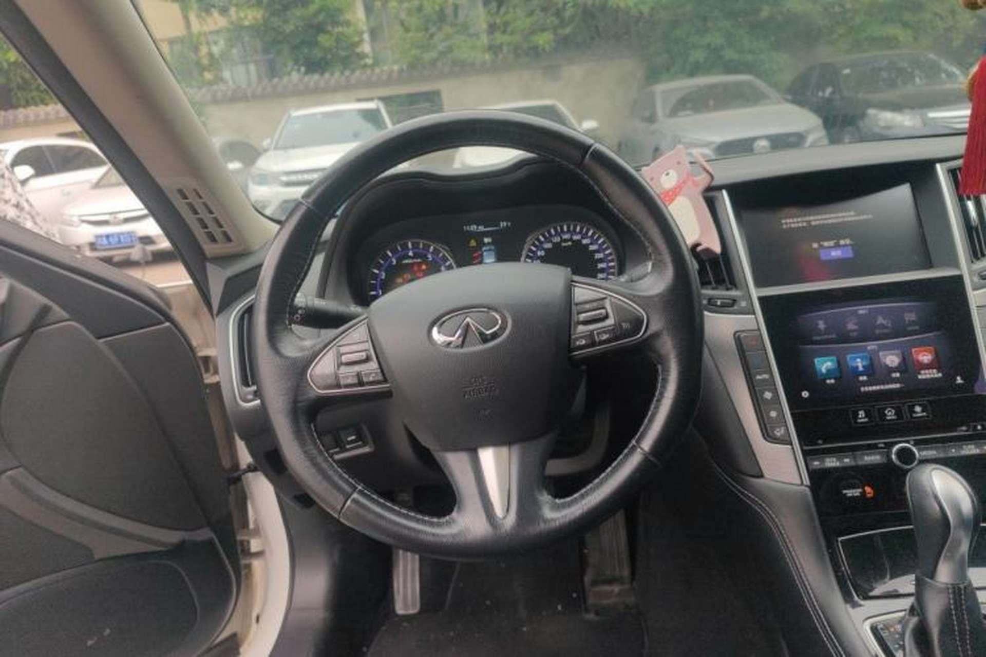 Used Infiniti Q50L 2015 2.0T Enjoyment Edition Steering Wheel