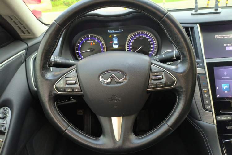 Used Infiniti Q50L 2015 2.0T Enjoyment Edition Steering Wheel