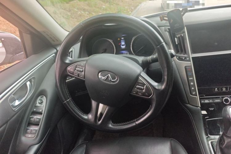 Used Infiniti Q50L 2015 2.0T Enjoyment Edition Steering Wheel