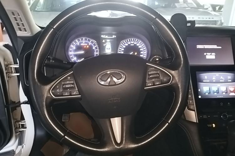 Used Infiniti Q50L 2015 2.0T Enjoyment Edition Steering Wheel