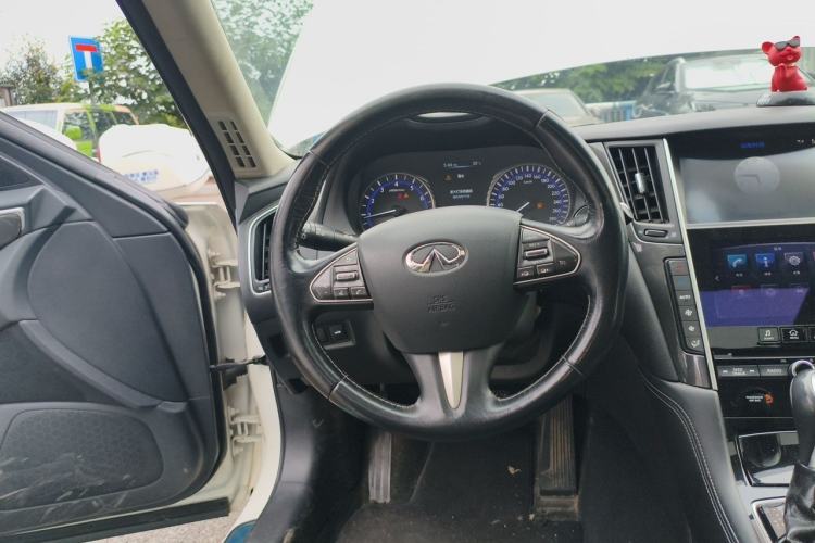 Used Infiniti Q50L 2015 2.0T Comfort Edition Steering Wheel