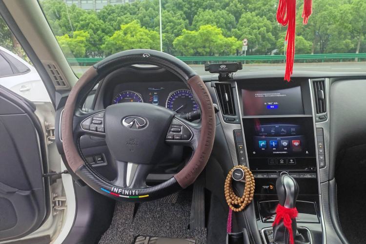 Used Infiniti Q50L 2015 2.0T Enjoyment Edition Steering Wheel