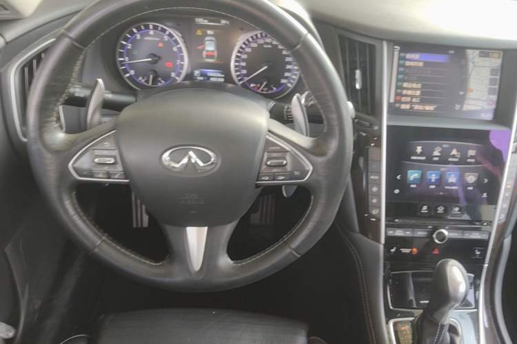 Used Infiniti Q50L 2015 2.0T Luxury Sport Edition Steering Wheel