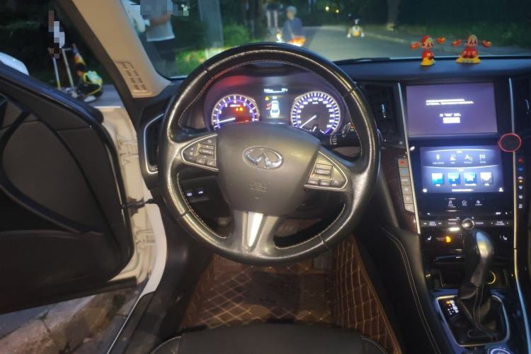 Used Infiniti Q50L 2015 2.0T Luxury Edition Steering Wheel