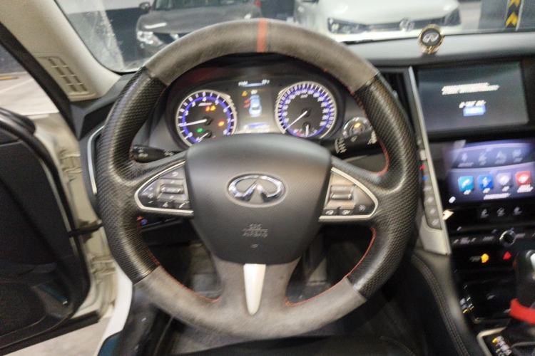 Used Infiniti Q50L 2015 2.0T Enjoyment Edition Steering Wheel